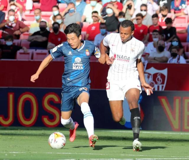 乐鱼体育官方入口-武磊赛季第2次首发0射门56分钟被换 球荒多达21场